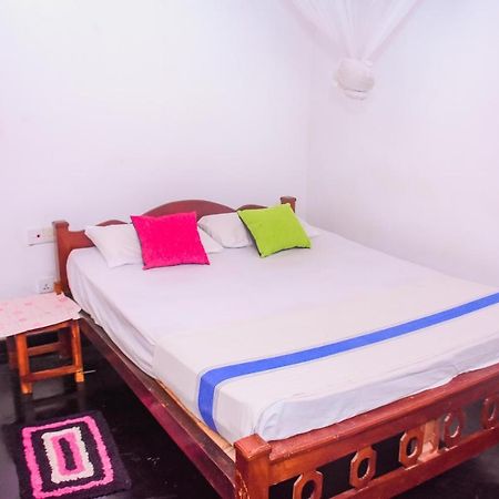 #Bedbox Hostel Дамбула Екстериор снимка